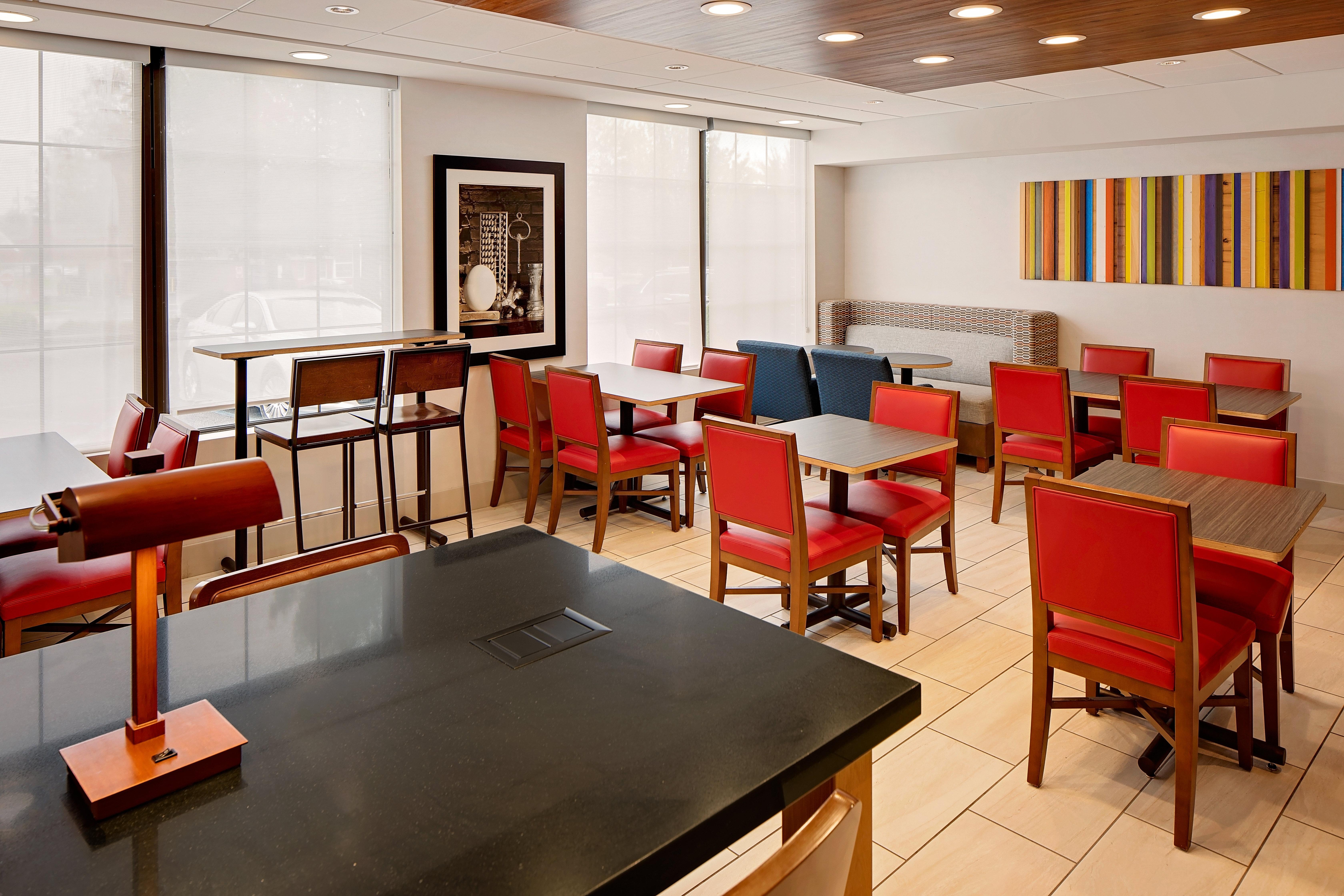 Holiday Inn Express Harrisburg East By Ihg Exterior foto